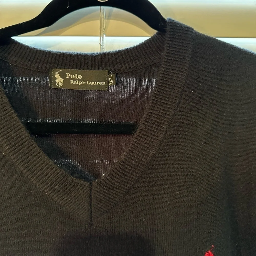 Sweater​​​​​​​ - Picture 3 of 3